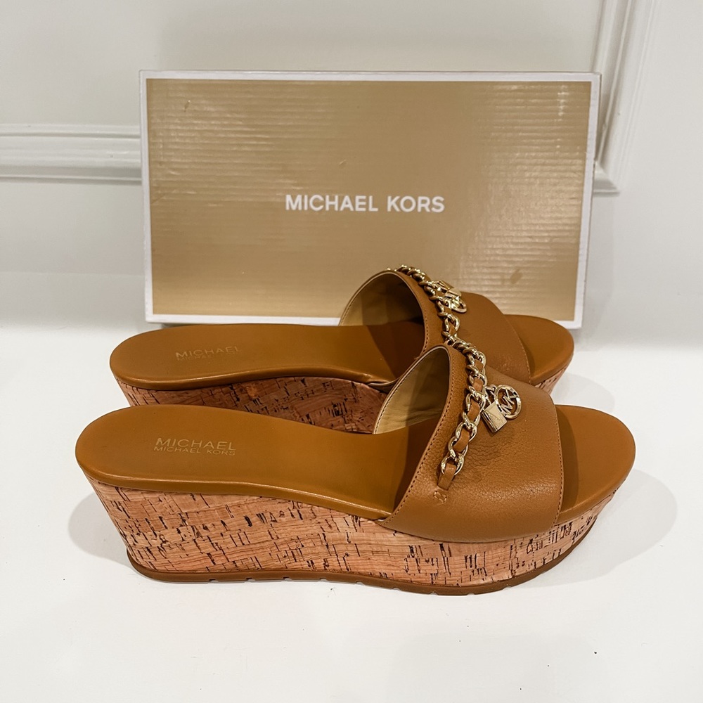 💕MICHAEL KORS-Elsa Leather and
Cork Platform Sandal💕 Size 7.5 - Picture 4 of 4